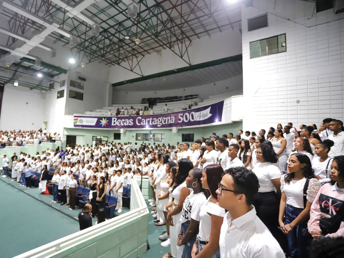 Distrito entregó 2.600 becas para educación superior en Cartagena