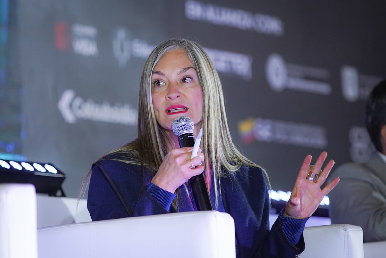 Para Castellanos, temas como la Inteligencia artificial deben empezar a introducirse a la hora de hablar de una transformación de la educación. | Foto: Caracol Radio