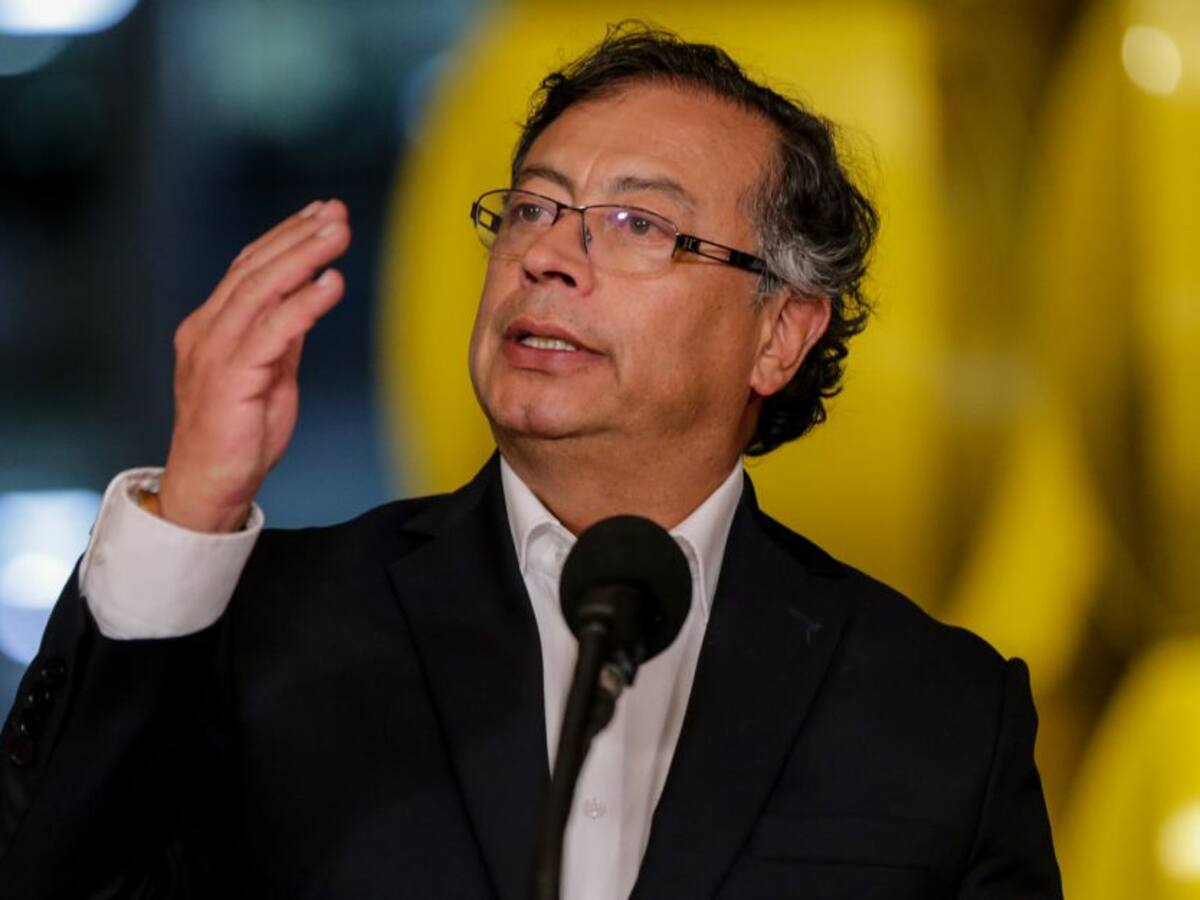 Presidente Petro anunció que Gobierno asumiría funciones de la CREG