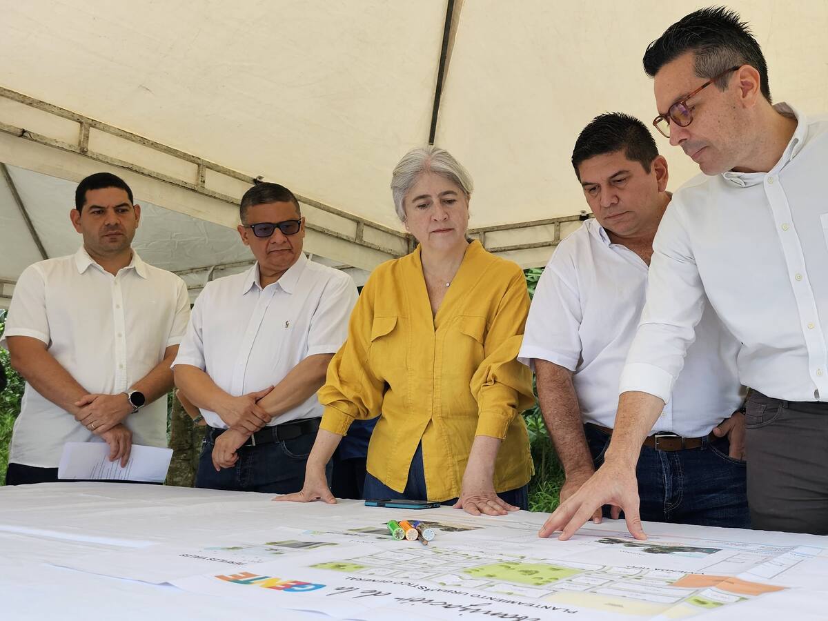 Familias vulnerables en Montería recibirán lotes y subsidios de hasta $40 millones