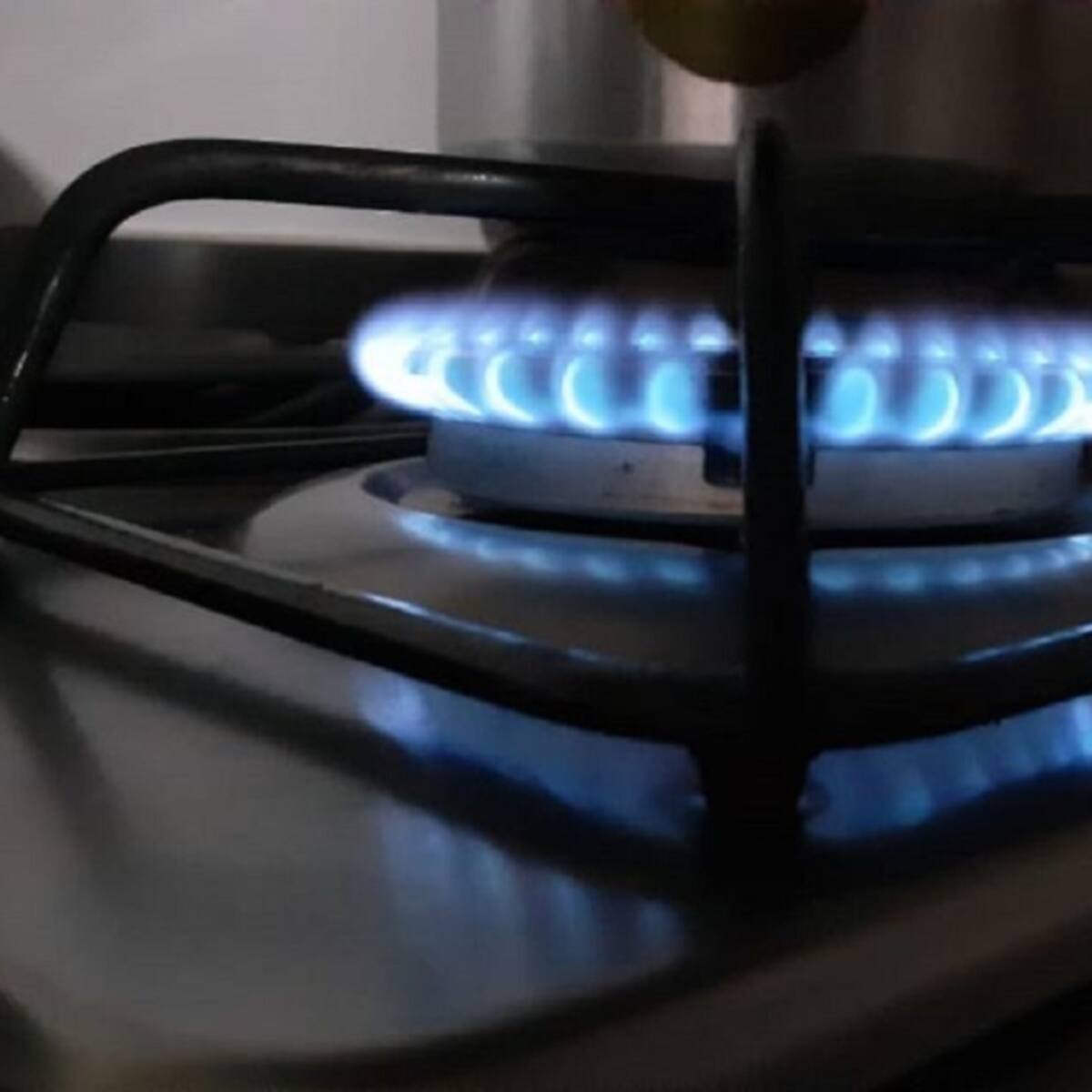 En San Cayetano protestan por incremento en el gas