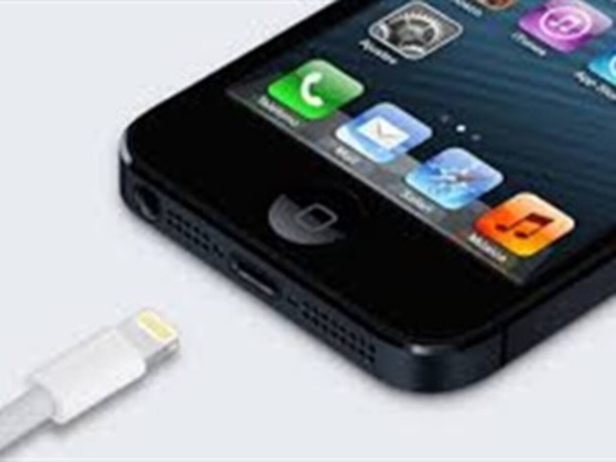 Joven murió electrocutada al contestar una llamada cuando su iPhone estaba cargando