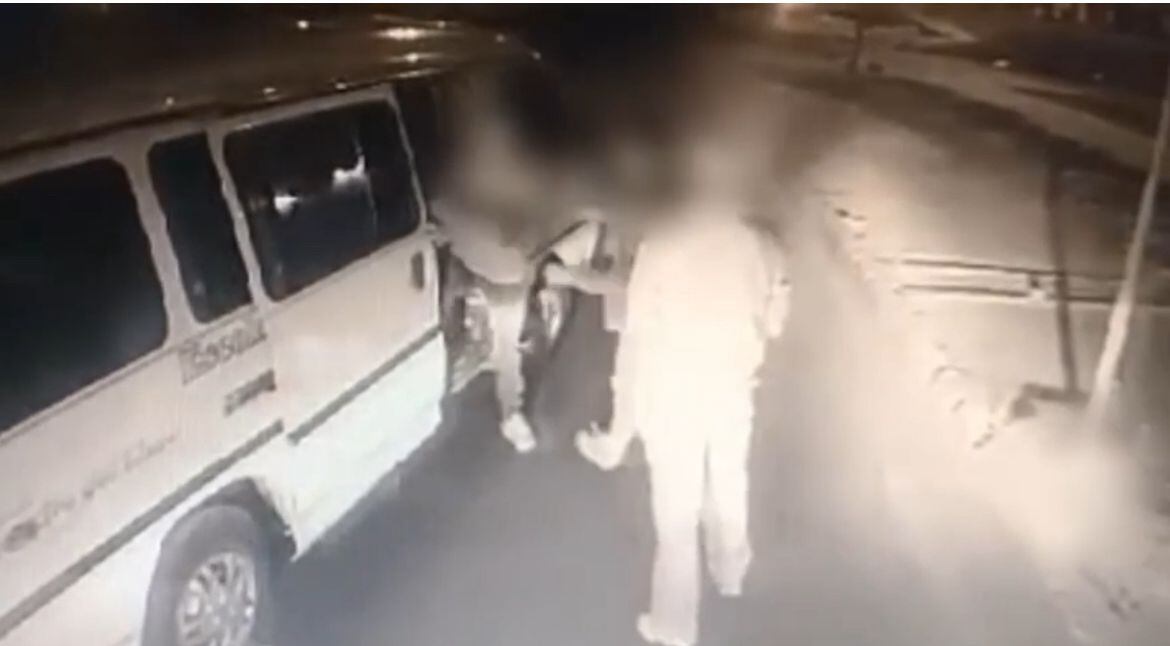 Capturados ladrones que pretendían robarse un vehículo inmovilizado en grúa en Bogotá. Foto: Suministrada