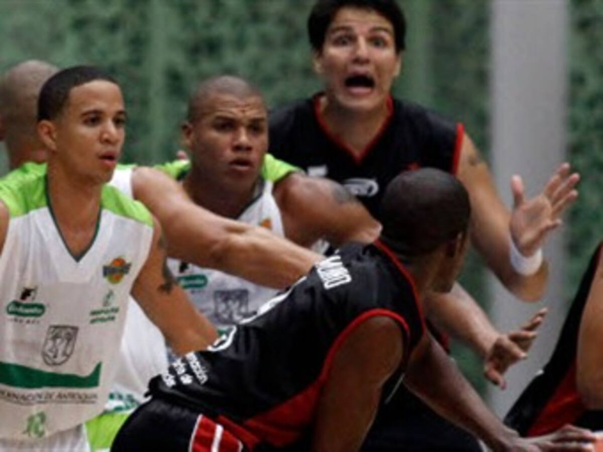 Arrieros ganó a Cúcuta el segundo partido por final nacional de baloncesto.