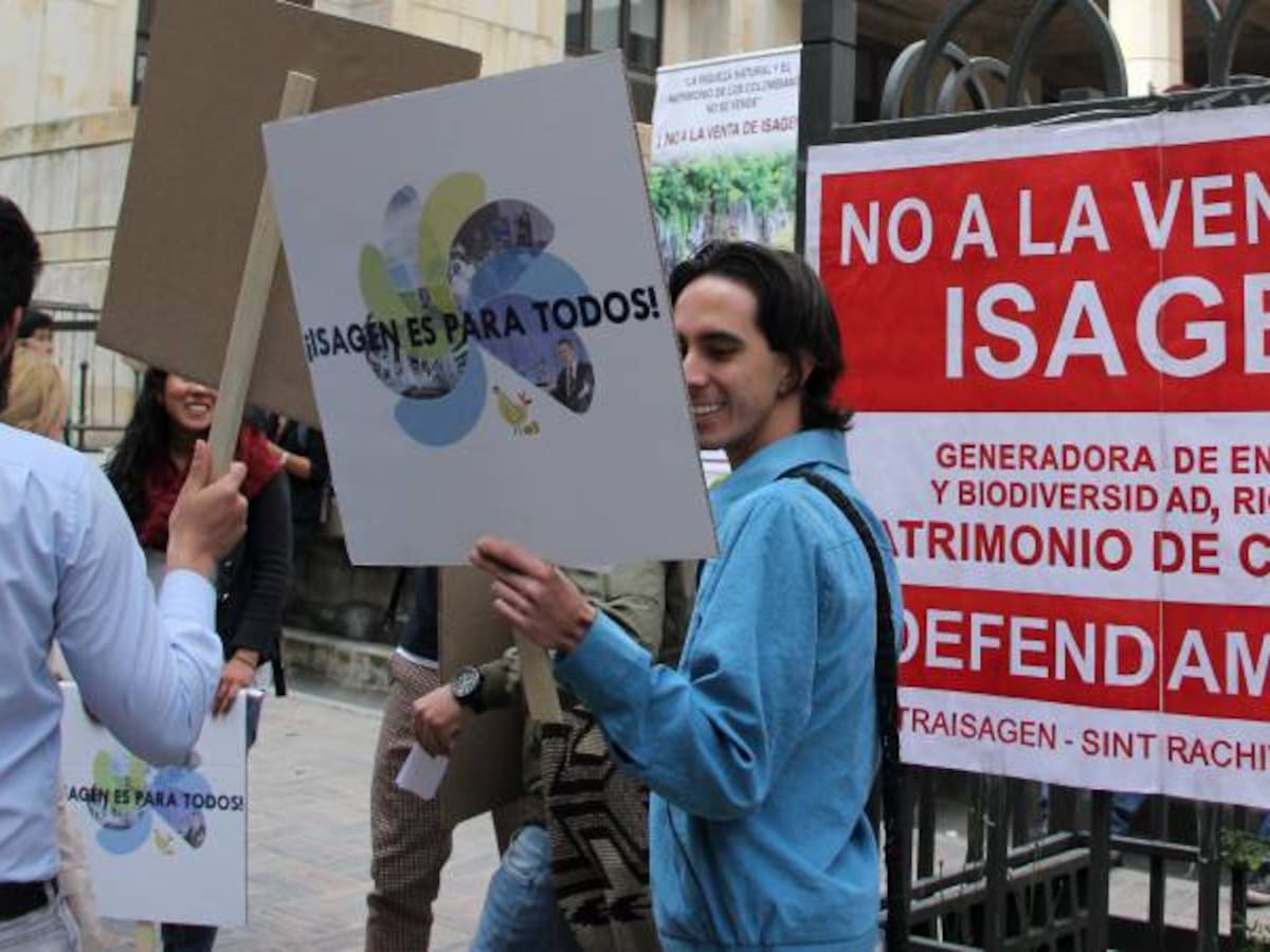 Partidos alistan nueva moción de censura a MinHacienda por venta de Isagen