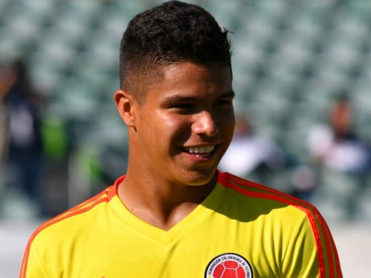 ¡Debut soñado: El 'Cucho' marcó doblete en su estreno con la Selección!