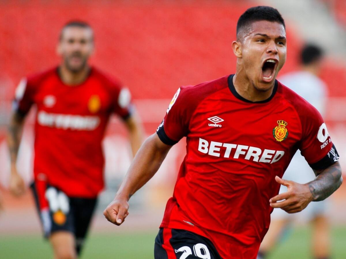 El 'Cucho' marcó en la victoria del Mallorca, que lucha por no descender