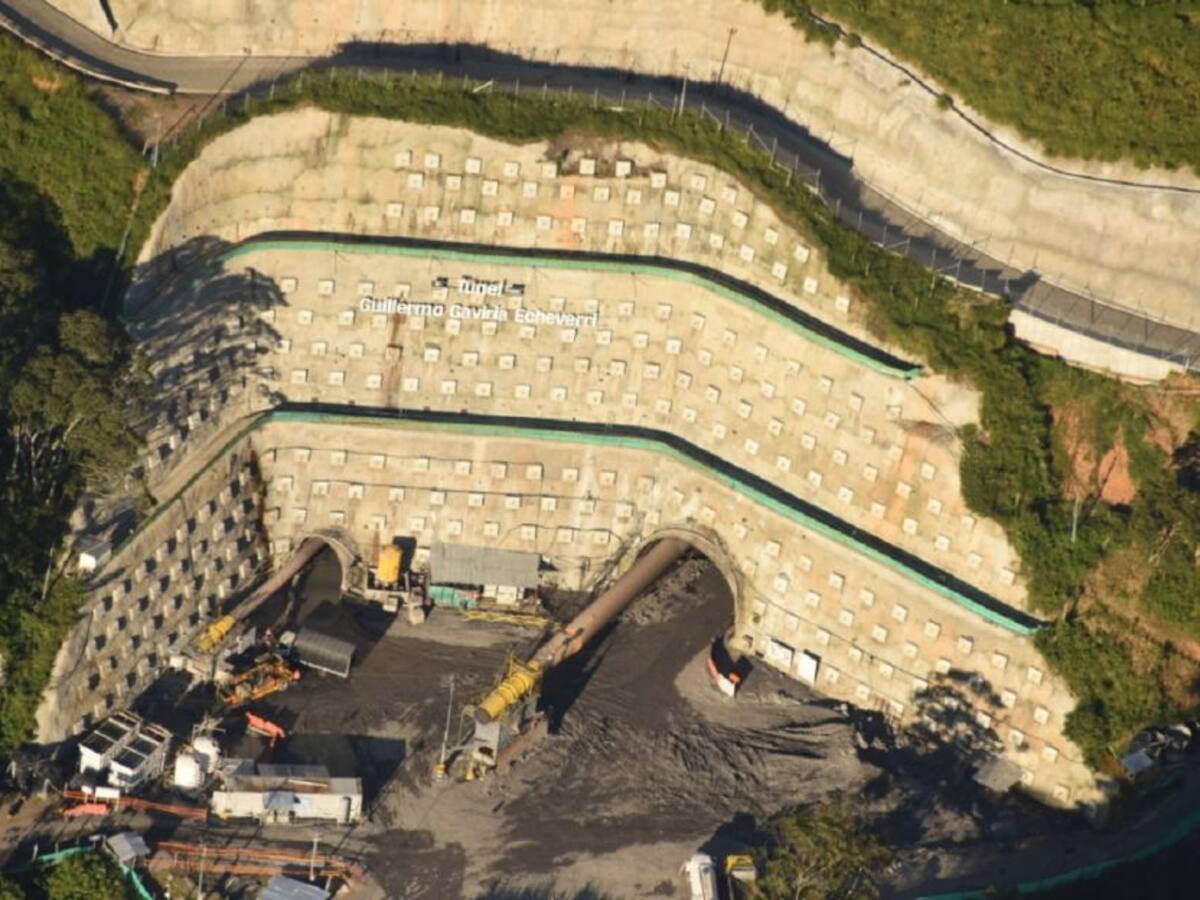 Acuerdan cronograma de financiación del tramo restante del Túnel del Toyo