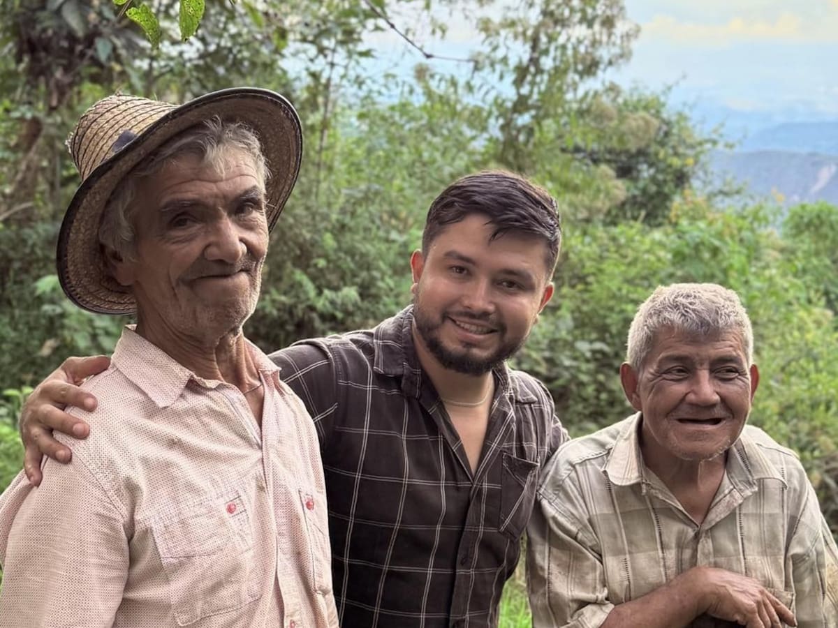 Miguel, el barbero que transforma vidas con ayuda social en el Huila