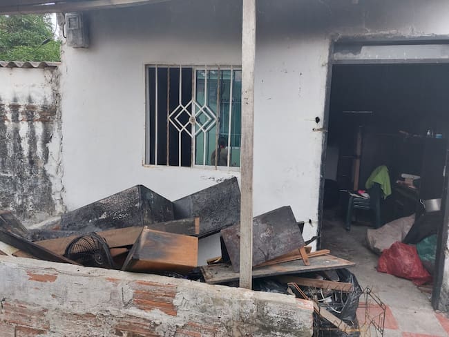 Vivienda afectada por incendio en Barranquilla./ Foto: Caracol Radio