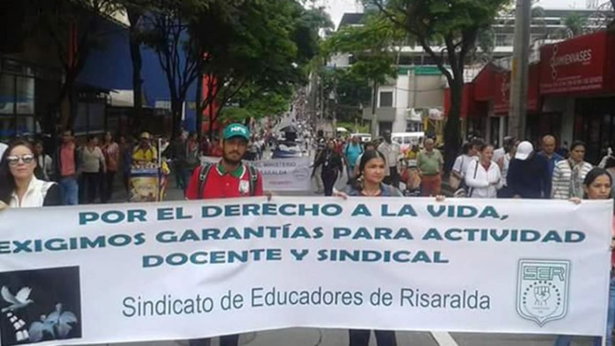 Docentes de Pereira hacen paro de 24 horas pidiendo garantías para la normalidad académica