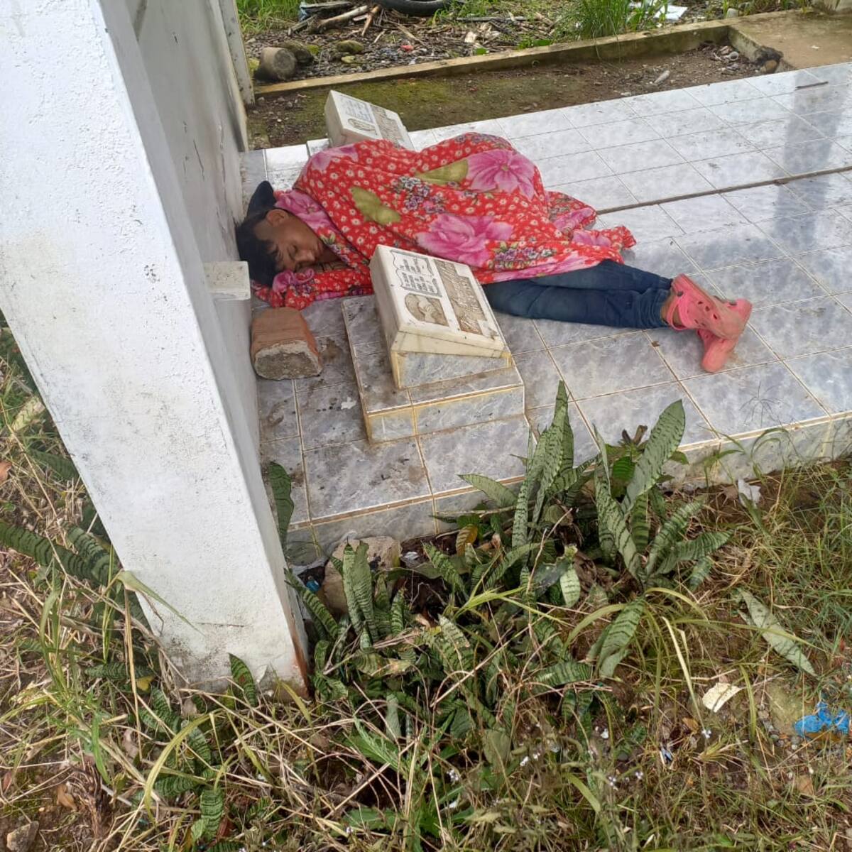 En Mocoa habitantes en condición de calle, viven en medio de tumbas y bóvedas