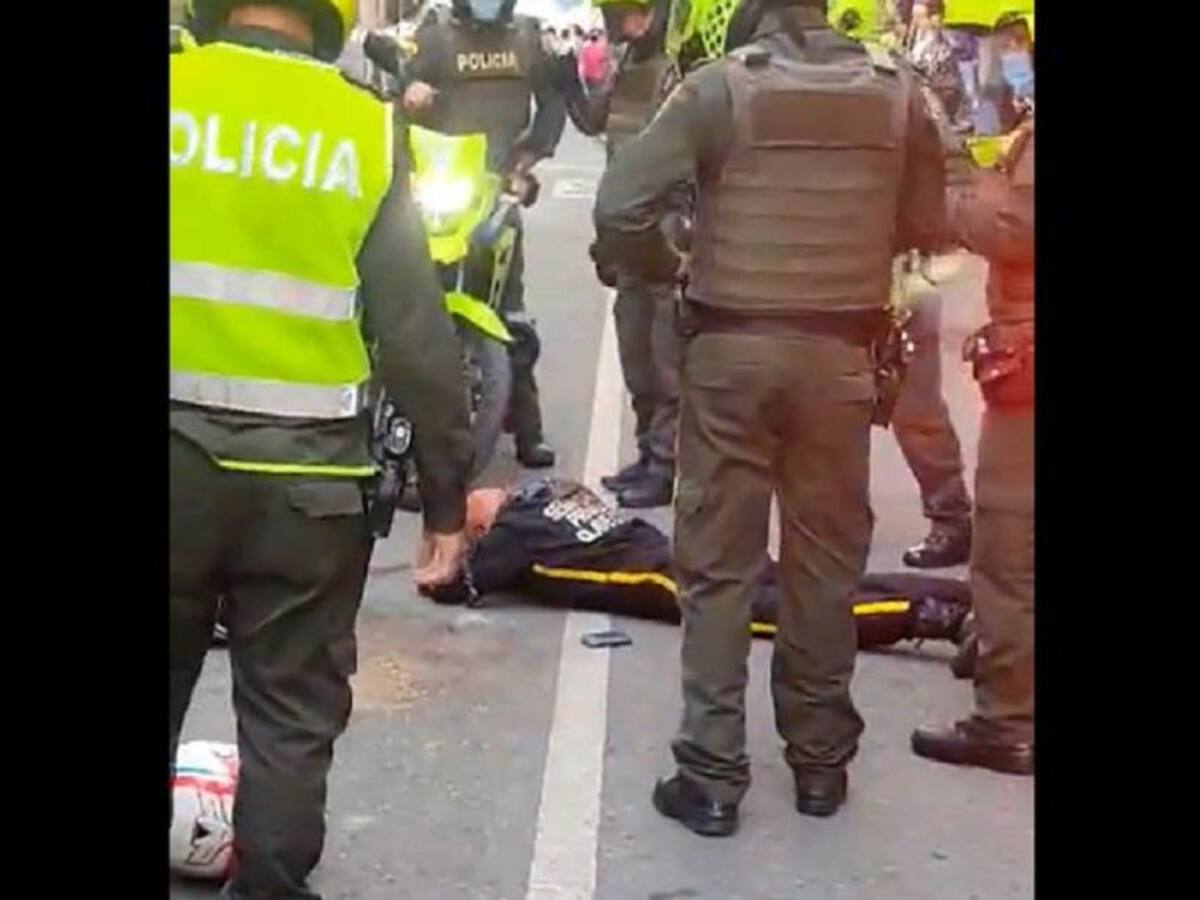 En Itagüí un hombre asesinó a su expareja y al hijo, luego se disparó