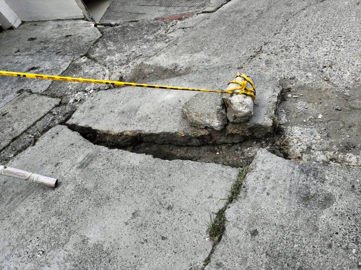 Por daños en las vías habitantes de Alto del Portón en Villamaría bloquearon las calles