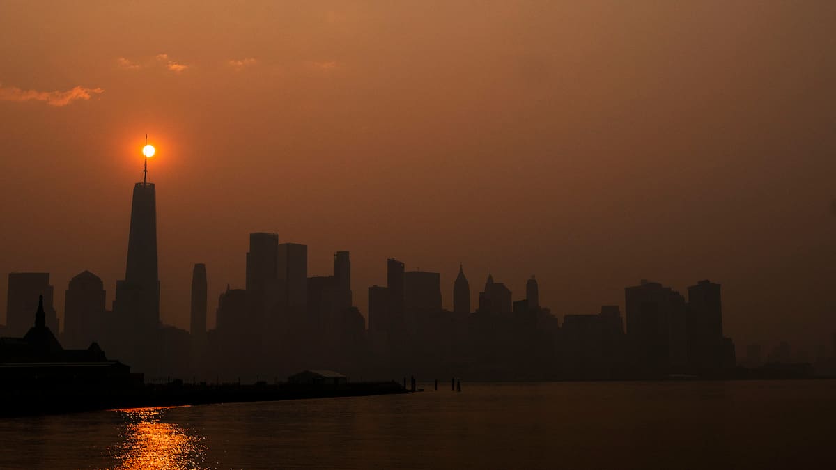 Ana María Flechas, periodista colombiana habla sobre la contaminación en EEUU