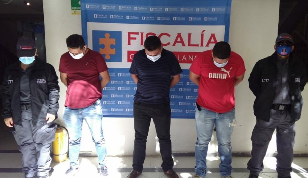 Policías capturados