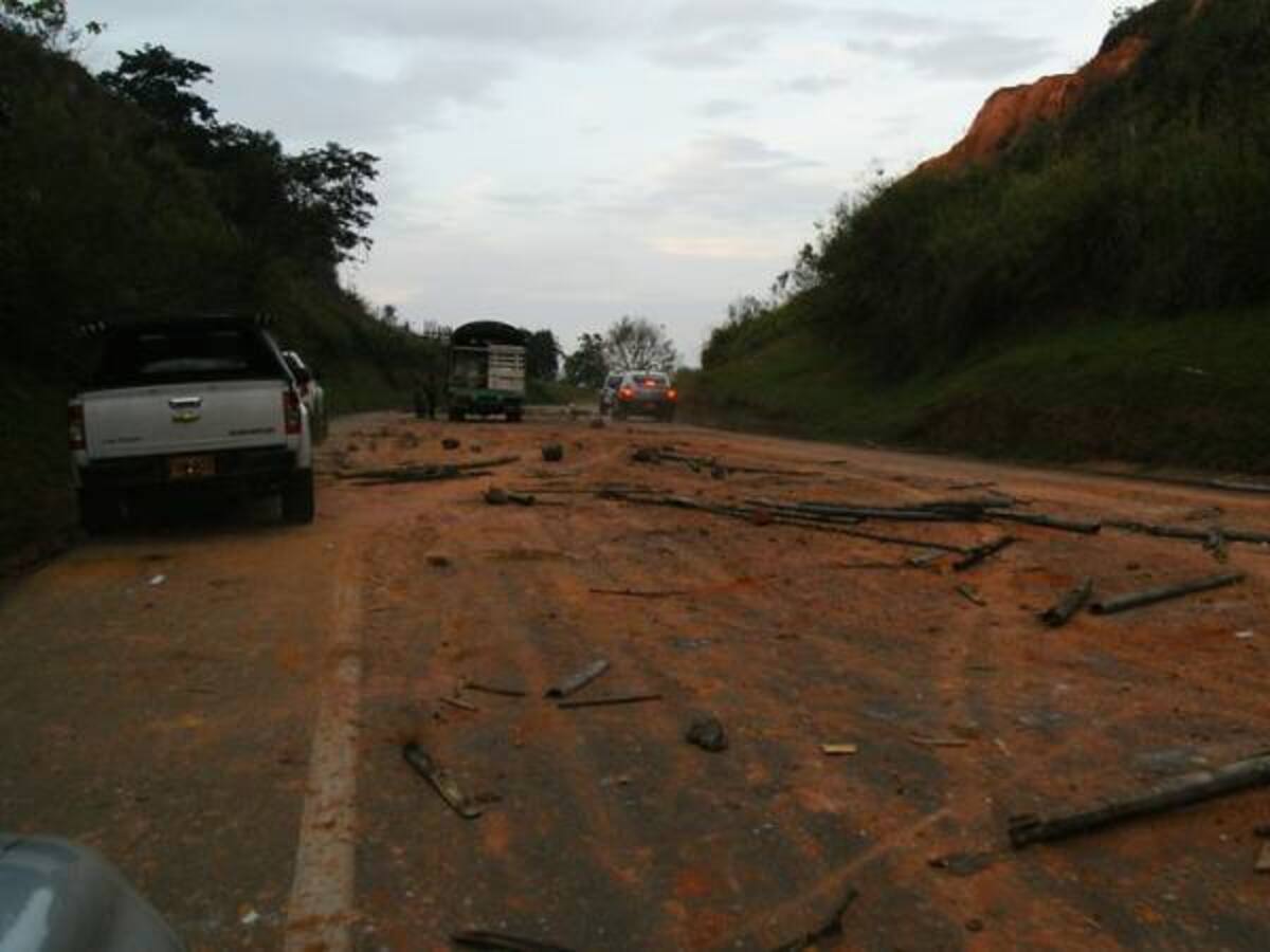 Este viernes quedaría habilitado el paso en vía Tarazá, Caucasia: Invías
