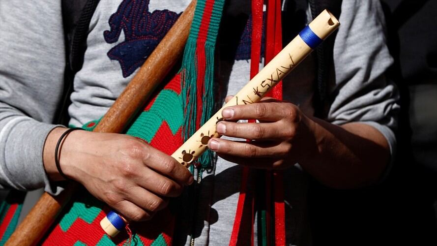 Indígenas desmienten quema de buses en Caloto, Cauca. Foto: Colprensa