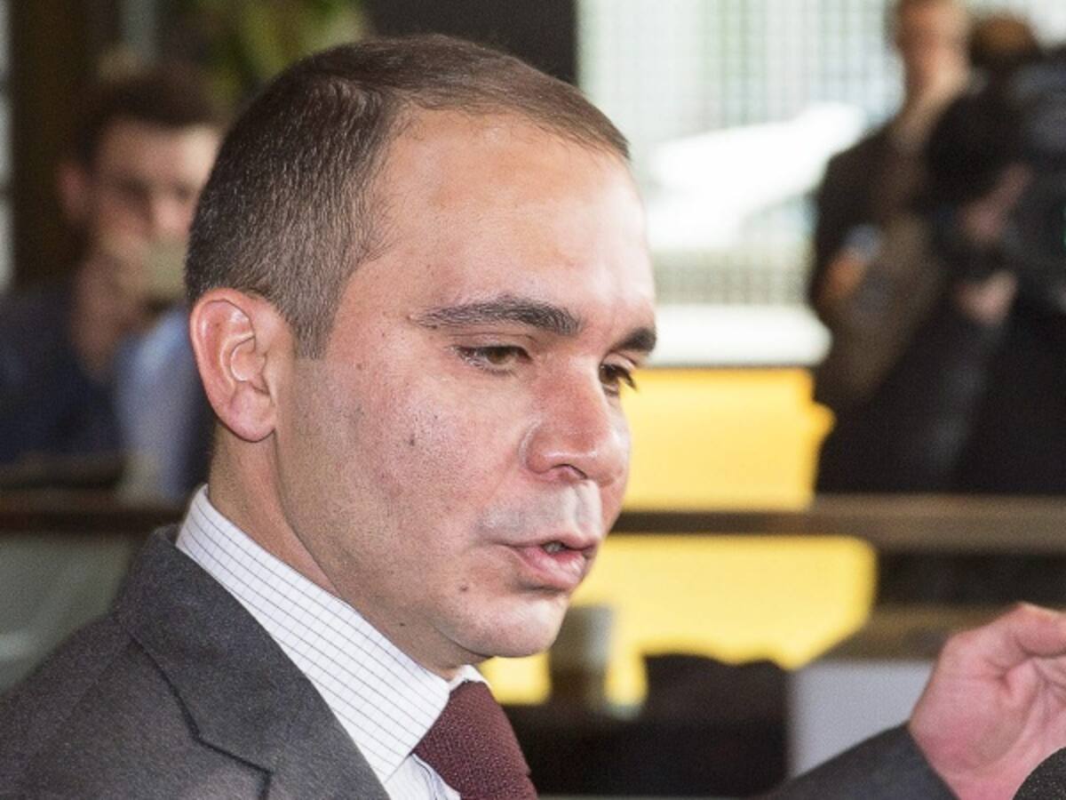 Ali Bin, el príncipe que va por la corona de la FIFA