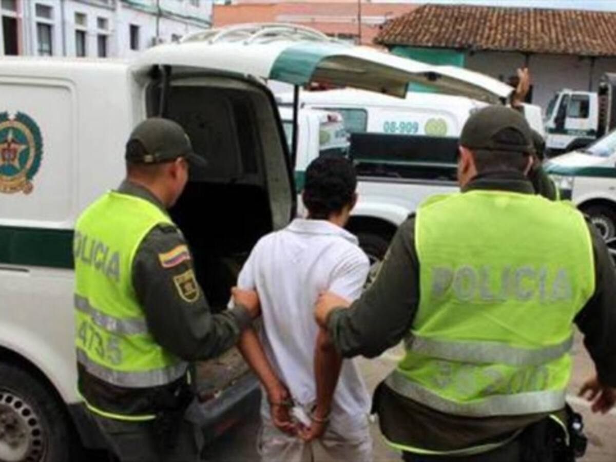 Capturados tres policías en el Valle por extorsión