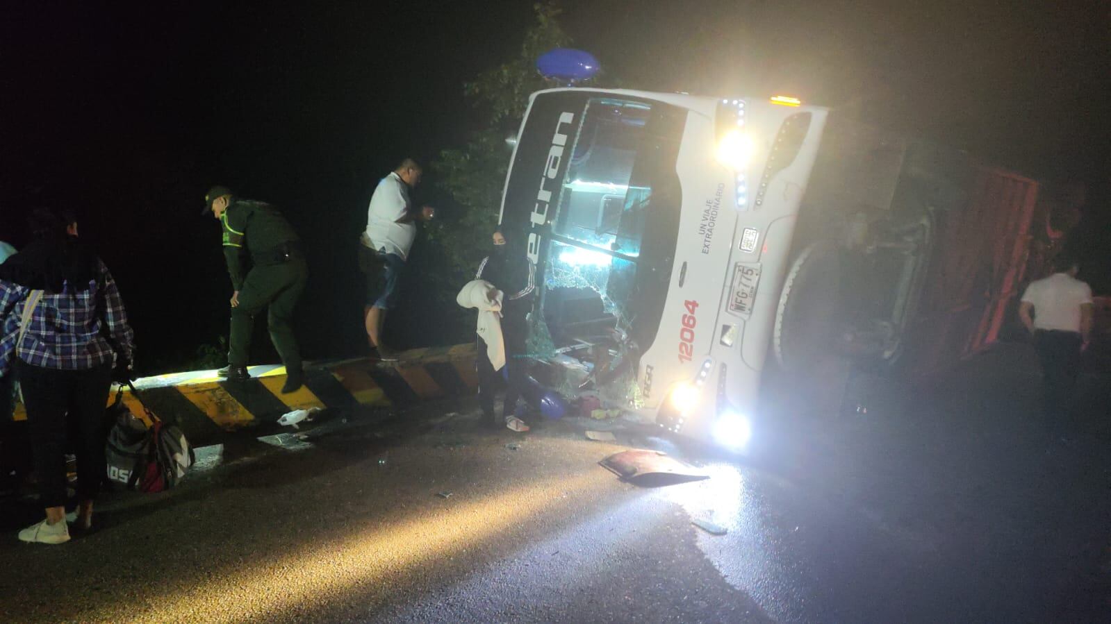Accidente de tránsito en La Curva de Los Adioses dejó dos personas muertas/ Foto: Cortesía para Caracol.