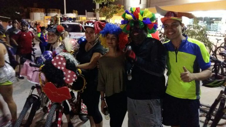 Un grupo de participantes de la biciguacherna