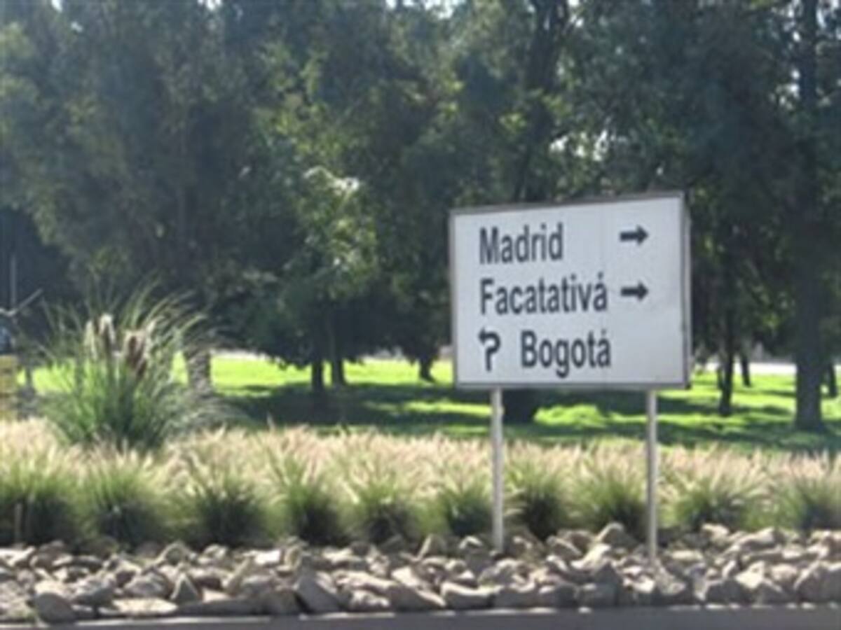 La vía Bogotá – Facatativá – Los Alpes lleva quince años en construcción