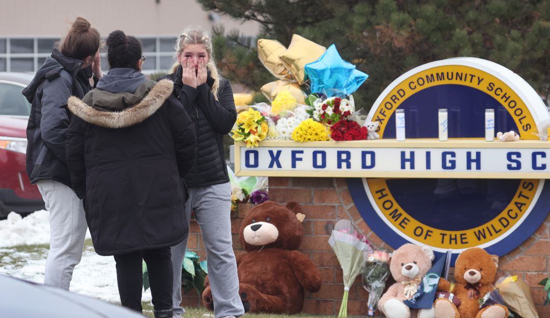 Menor es procesado por asesinato y terrorismo tras tiroteo en EE.UU.