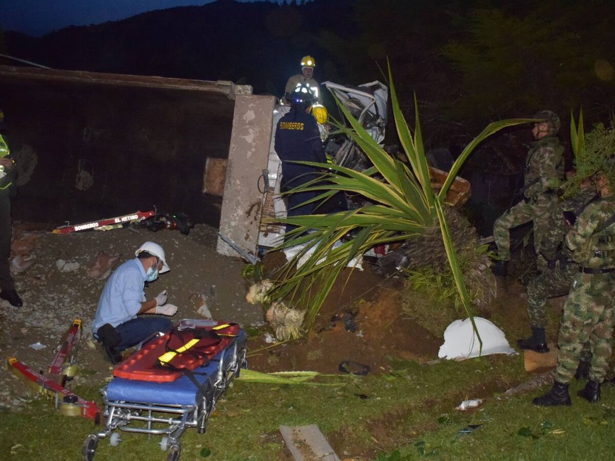 Cinco heridos y una casa afectada dejó grave accidente en El Retiro, Antioquia