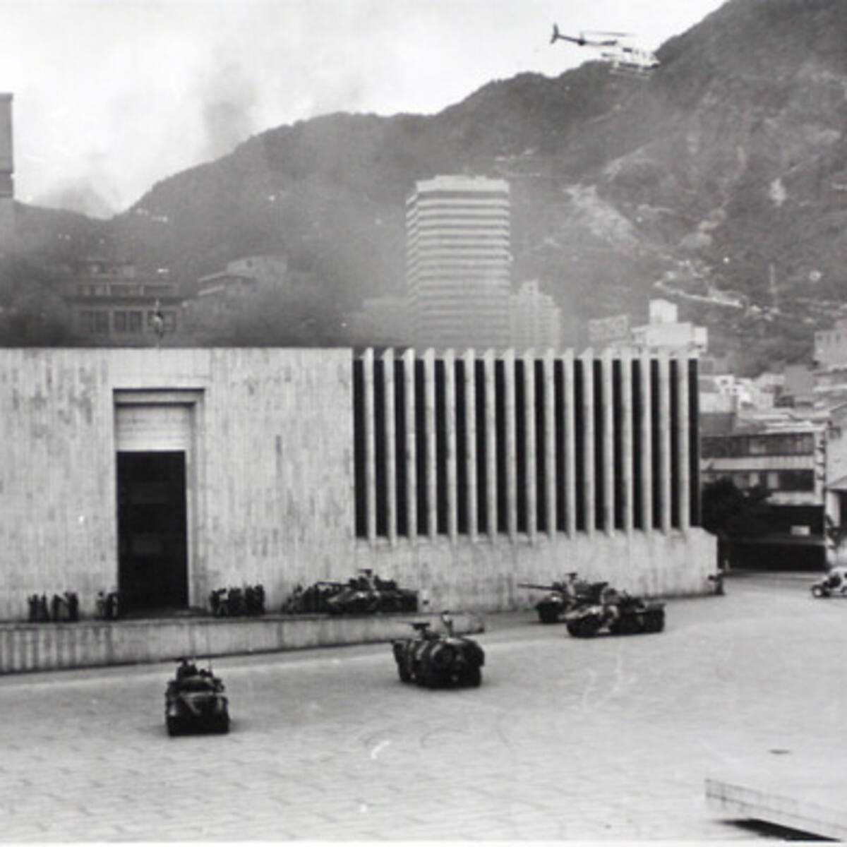 ACORE rinde homenaje a los héroes caídos a 40 años de la toma del Palacio de Justicia
