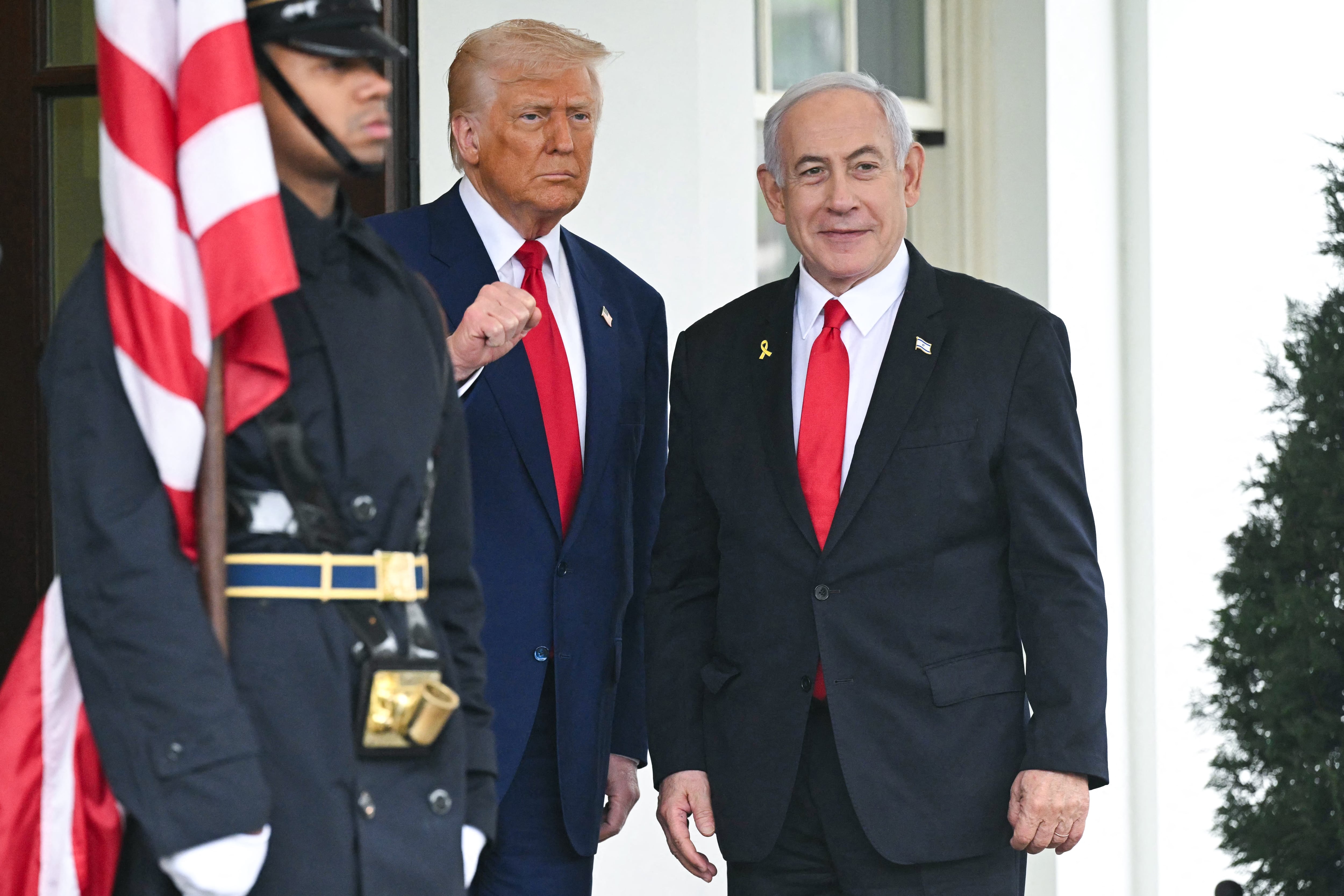 Donald Trump y Benjamin Netanyahu. Foto: SAUL LOEB/AFP via Getty Images.