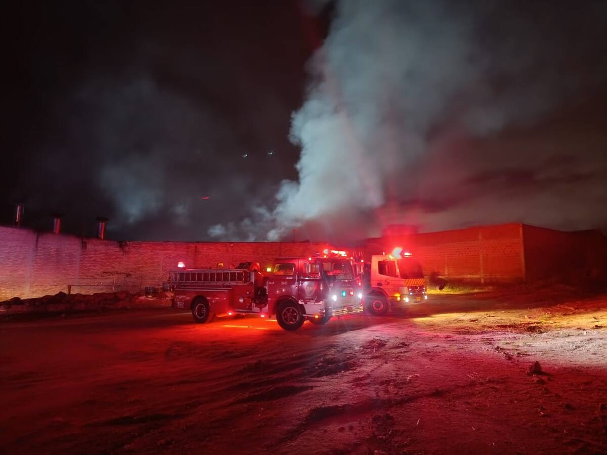 Incendio de gran magnitud destruyó fábrica de alimentos en Ocaña