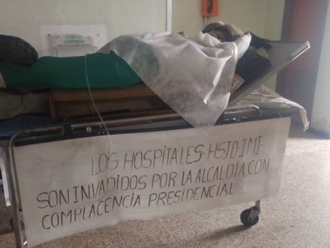 Hospital San Juan de Dios, un paciente crítico que se niega a morir