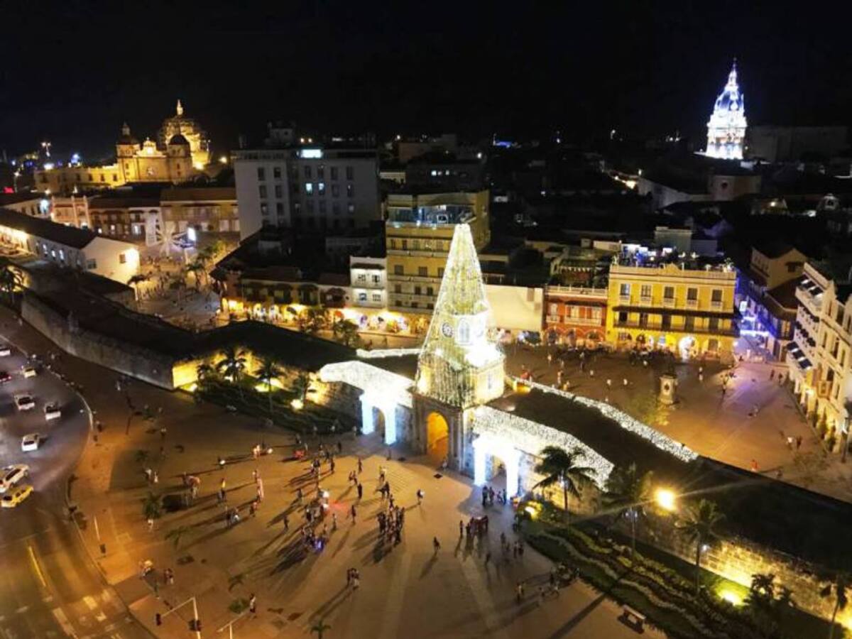 Turismo religioso en Cartagena de indias con el inicio de la Navidad en la Noche de Velitas