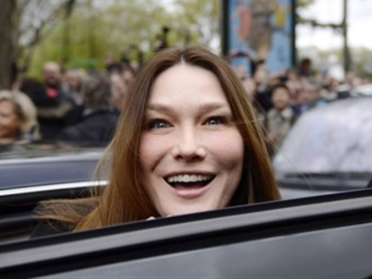 Carla Bruni estaría abusando con el botox