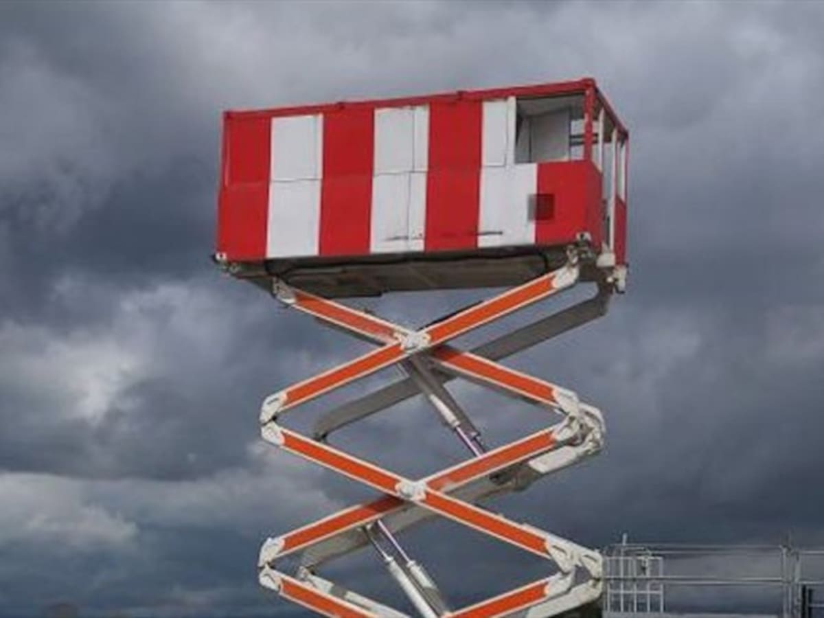 ¿Torre de control del aeropuerto El Edén tiene problemas de infraestructura?