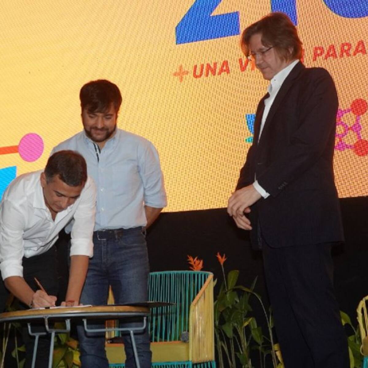 Barranquilla comenzó el programa de energías renovables en 300 edificios
