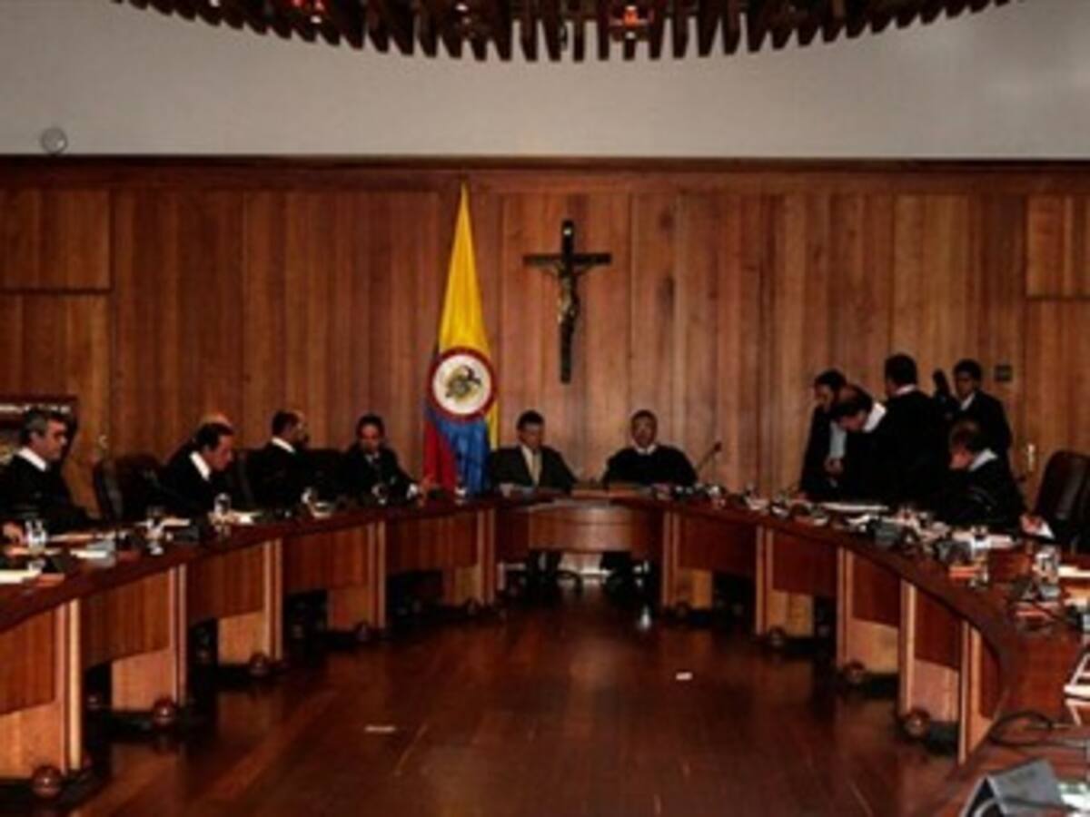 Ex magistrados piden a la Corte tumbar fallo que acabó con pensiones millonarias