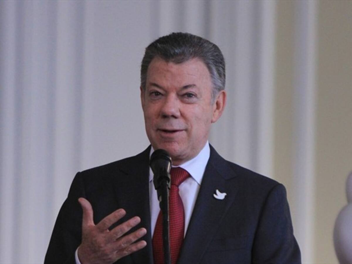 Presidente Santos promete 500 obras adicionales al terminar su Gobierno