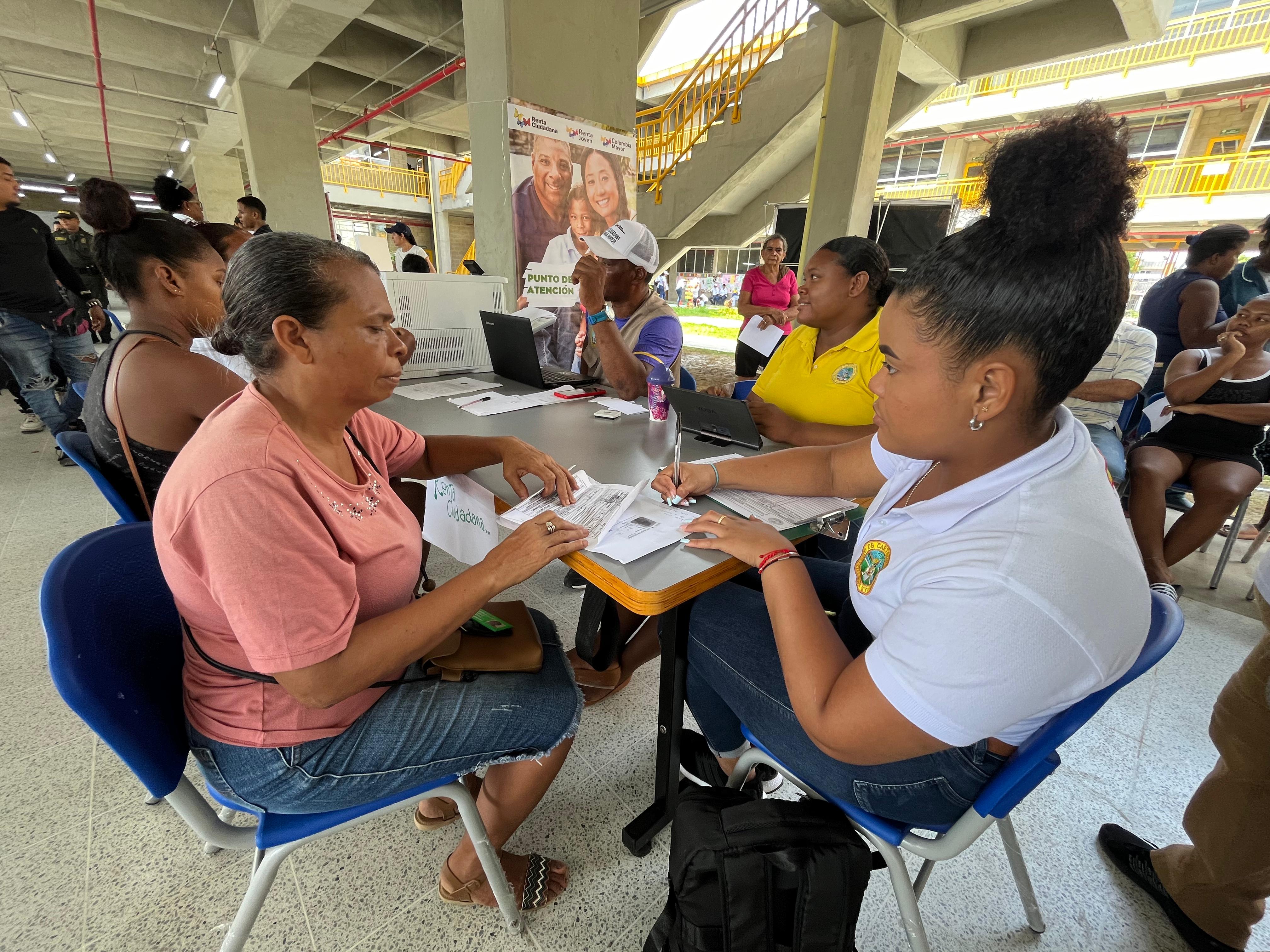 PES- Pedro Romero desarrolló ‘Gobierno al barrio’ en Colegio San Felipe Neri