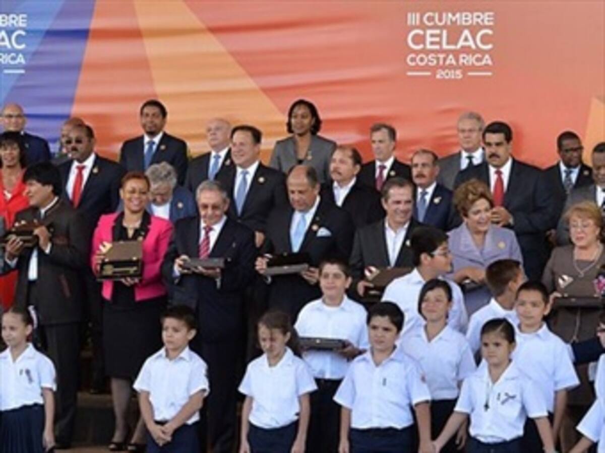 Farc y ELN no dejen pasar esta oportunidad histórica para la paz: CELAC