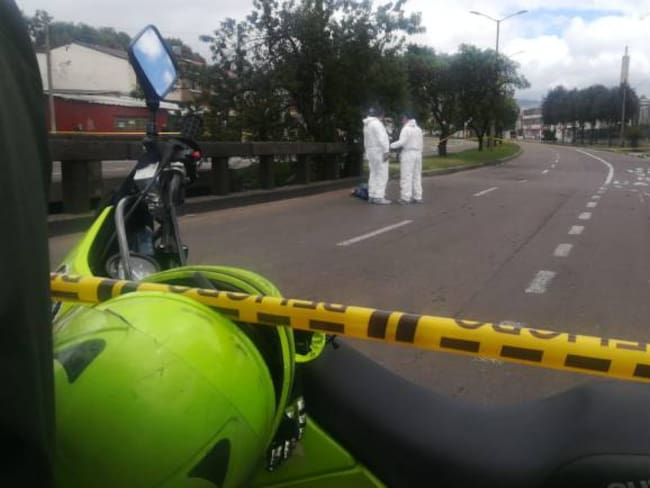 Tiroteo entre ladrones y policías en Bogotá deja un hombre muerto