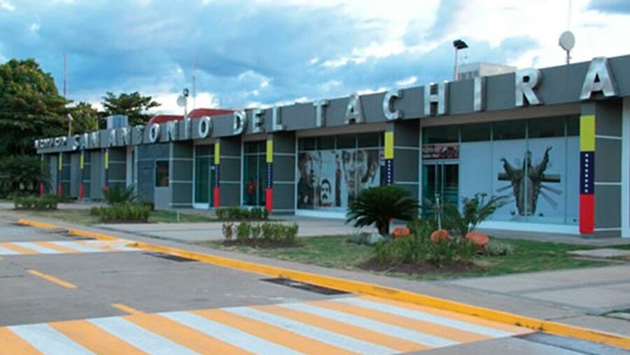 Aeropuerto de San Antonio/Foto Globovisión