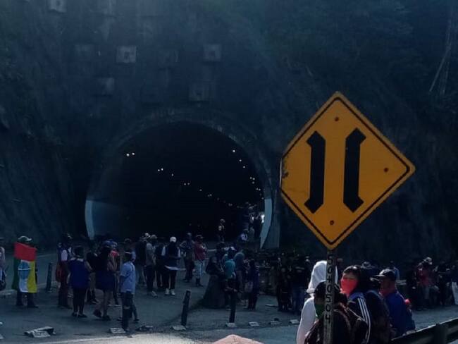 Bloqueo en la vía a Buenaventura