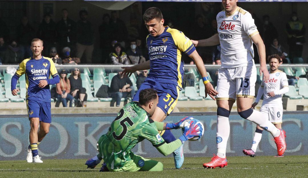 David Ospina durante el juego ante el Hellas Verona.