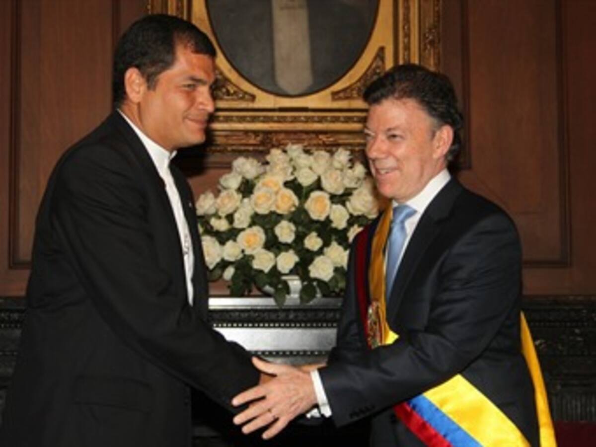 Presidente de Ecuador ya recibió los computadores de Raúl Reyes