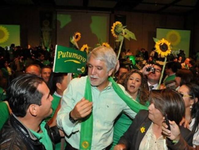 Enrique Peñalosa inscribió su candidatura presidencial