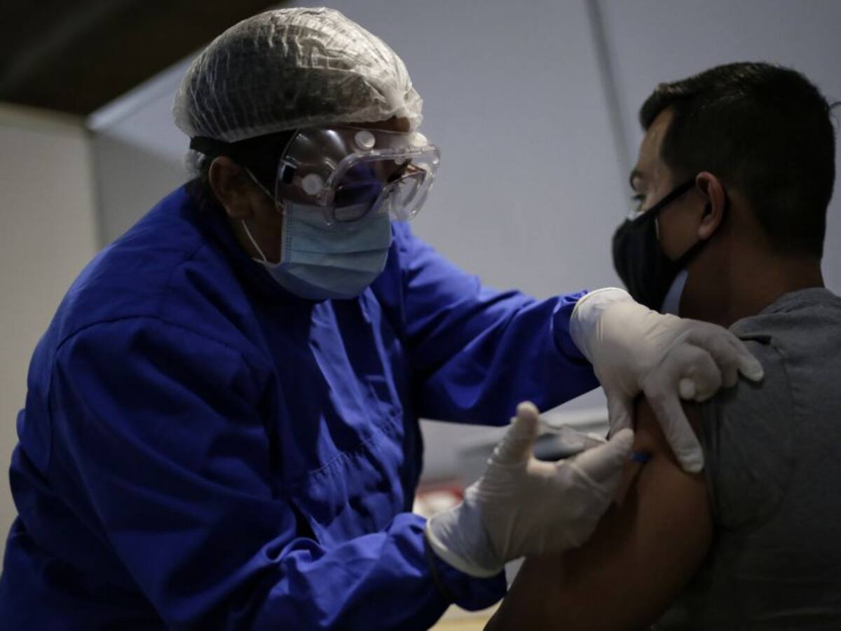 Nuevo récord de vacunas en el país: el miércoles se aplicaron 330.887