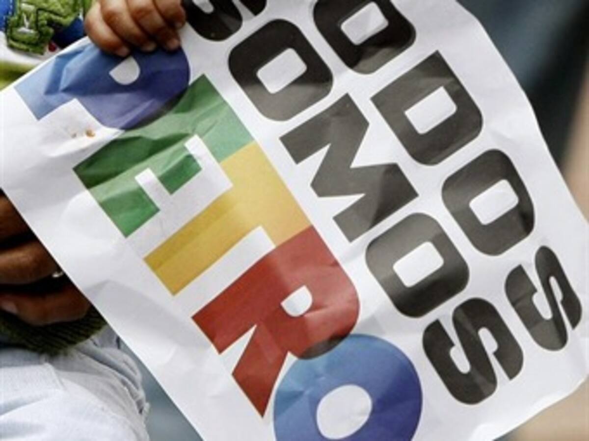 Defensa de Petro propone 'séptima papeleta' para evitar destitución