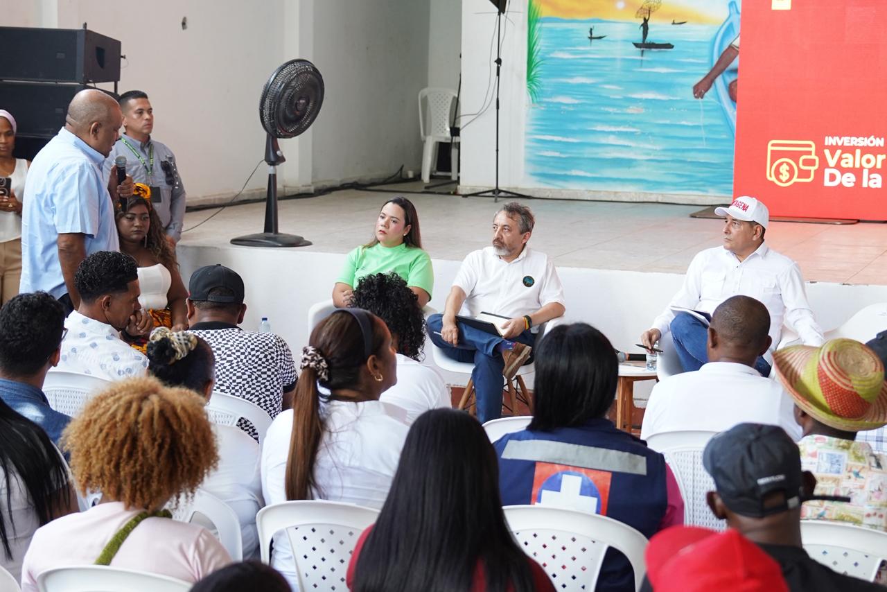 Reunión con la comunidad de Pasacaballos. // Alcaldía de Cartagena.